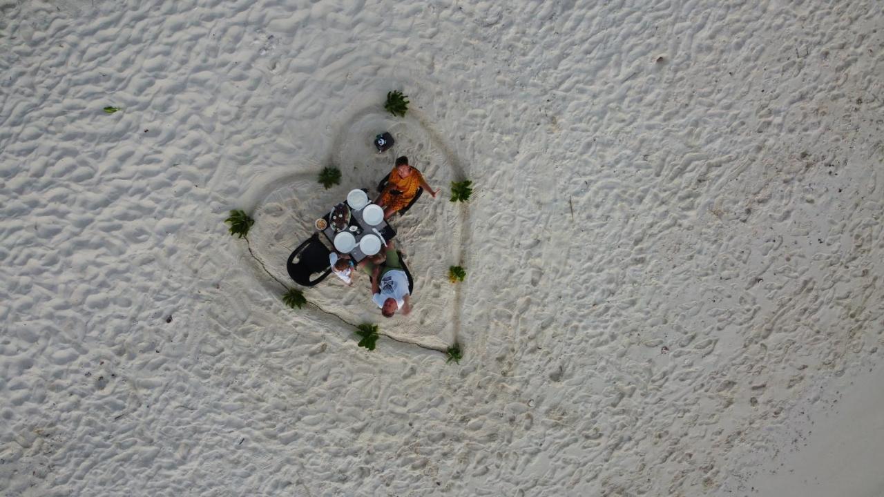 Ukulhas Villa Beach Hotel Екстериор снимка