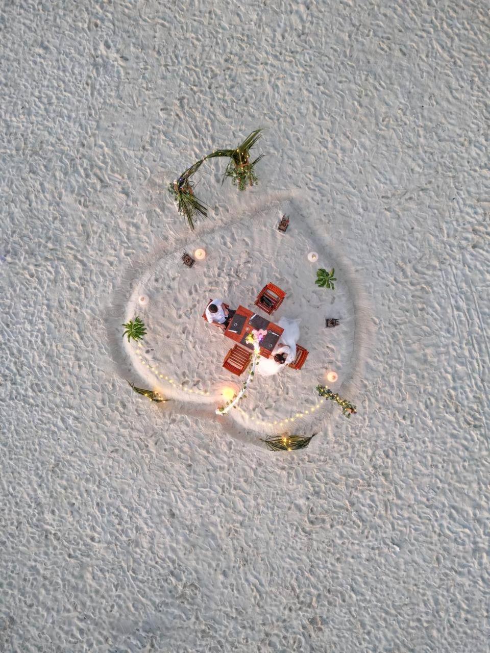 Ukulhas Villa Beach Hotel Екстериор снимка